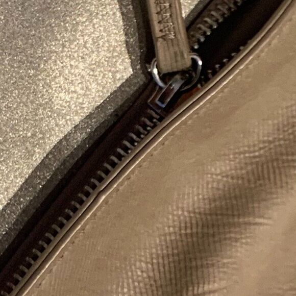 Purse, hobo, shoulder bag, slouch, tote, EUC, taupe colour, oversized, vegan - Picture 11 of 16